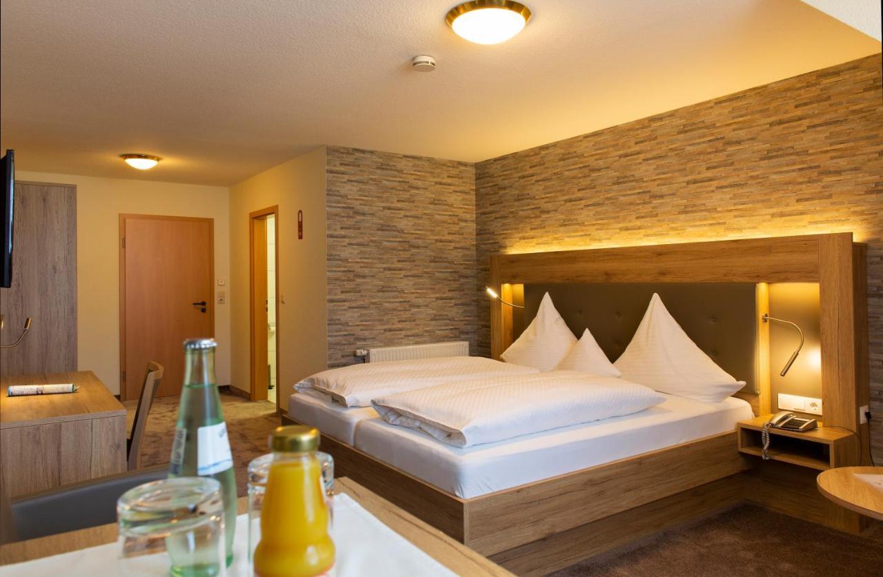 Land-Gut-Hotel Raeuber Lippoldskrug Άλφελντ Εξωτερικό φωτογραφία