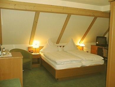 Land-Gut-Hotel Raeuber Lippoldskrug Άλφελντ Εξωτερικό φωτογραφία